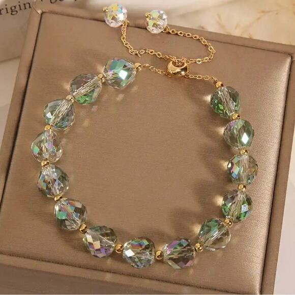 Green Swarovski Beaded Bracelet - Picture 1 of 8